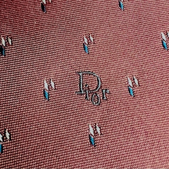 Vintage Christian Dior Necktie Tie Classic Elegant Timeless Silk Blend - Picture 9 of 9